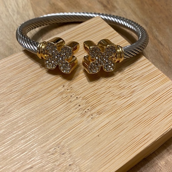 Jewelry - ANGIE STATEMENT BRACELET